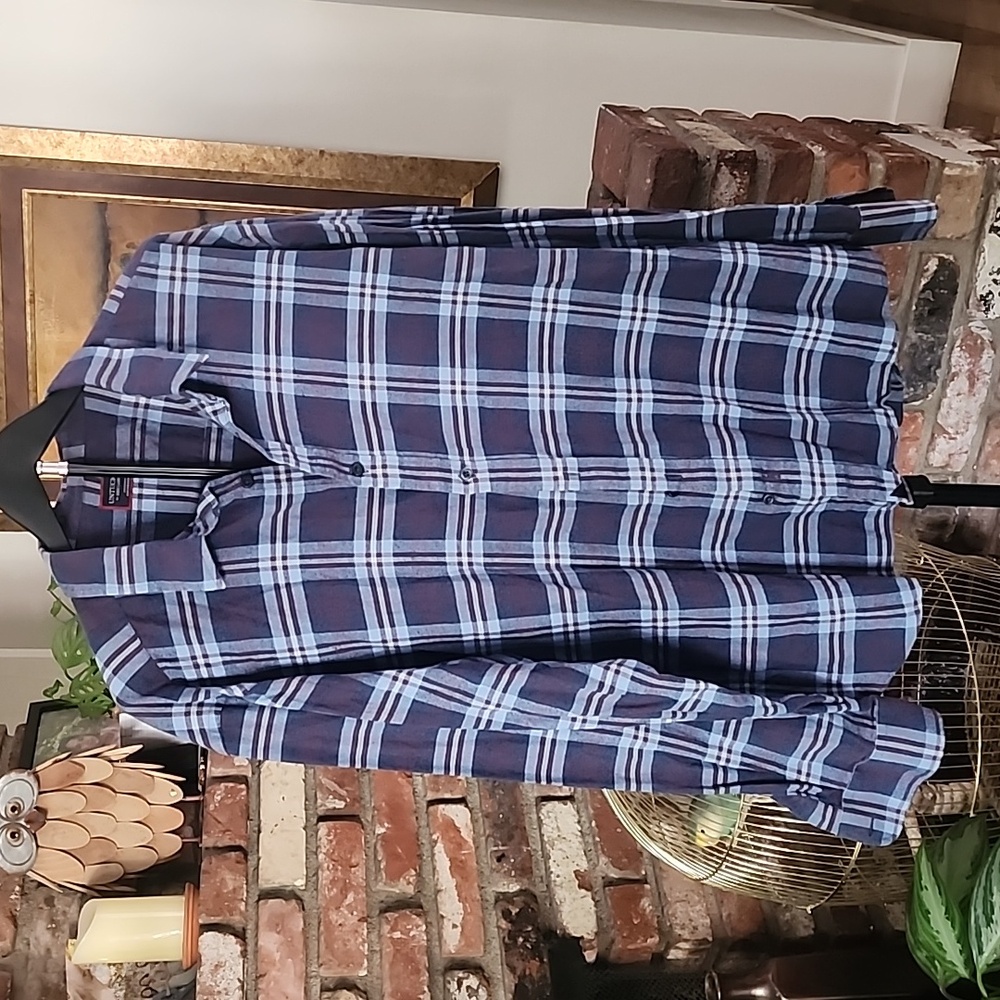 UNTUCKit Navy & Light Blue Plaid Button-Down Shirt | Untucked Fit